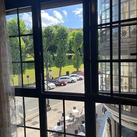 Confort En Casco Antiguo, Luminoso, Wifi * אוביידו