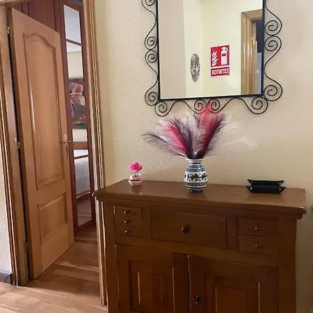 Confort En Casco Antiguo, Luminoso, Wifi * אוביידו